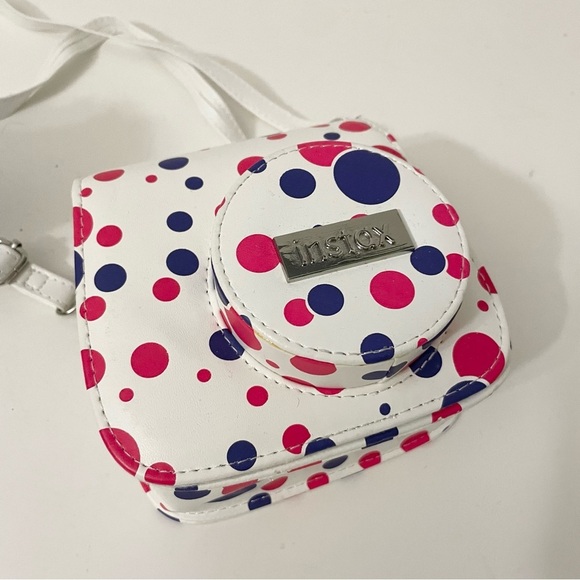 Fujifilm Instax Mini 8 Camera and Case - Picture 9 of 16